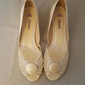 J Renee Off White Low Heel Shoes Size 12M Aspen